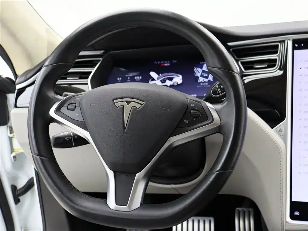 Photo 11 - Tesla Model S
