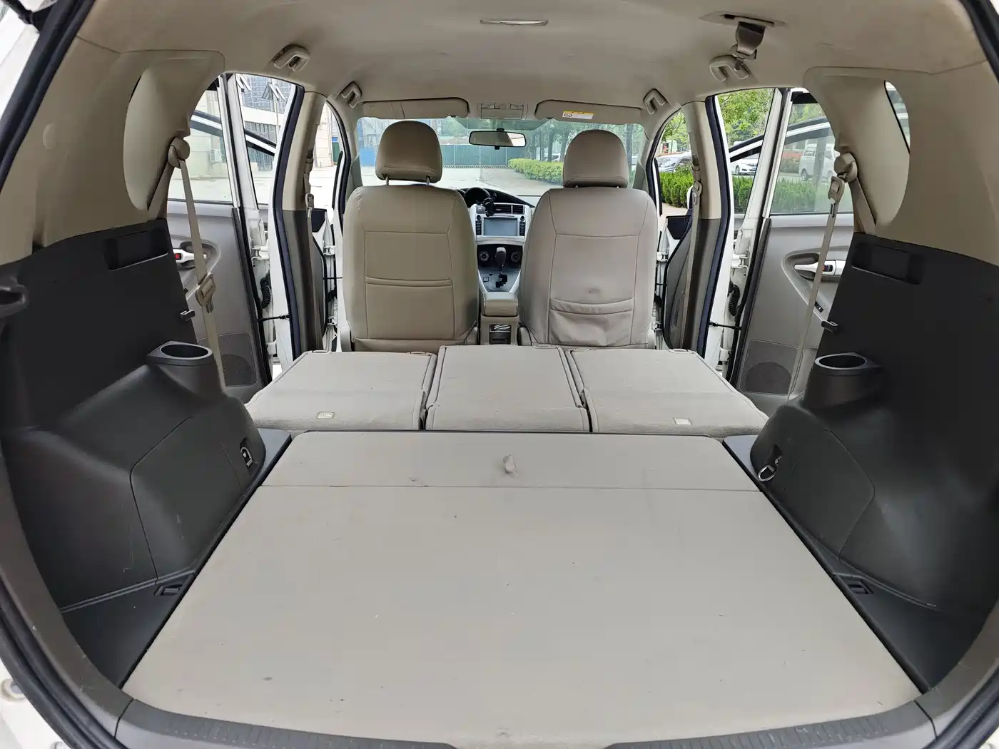Toyota E'Z 2014 Xingyao 180E CVT Elite фото 12