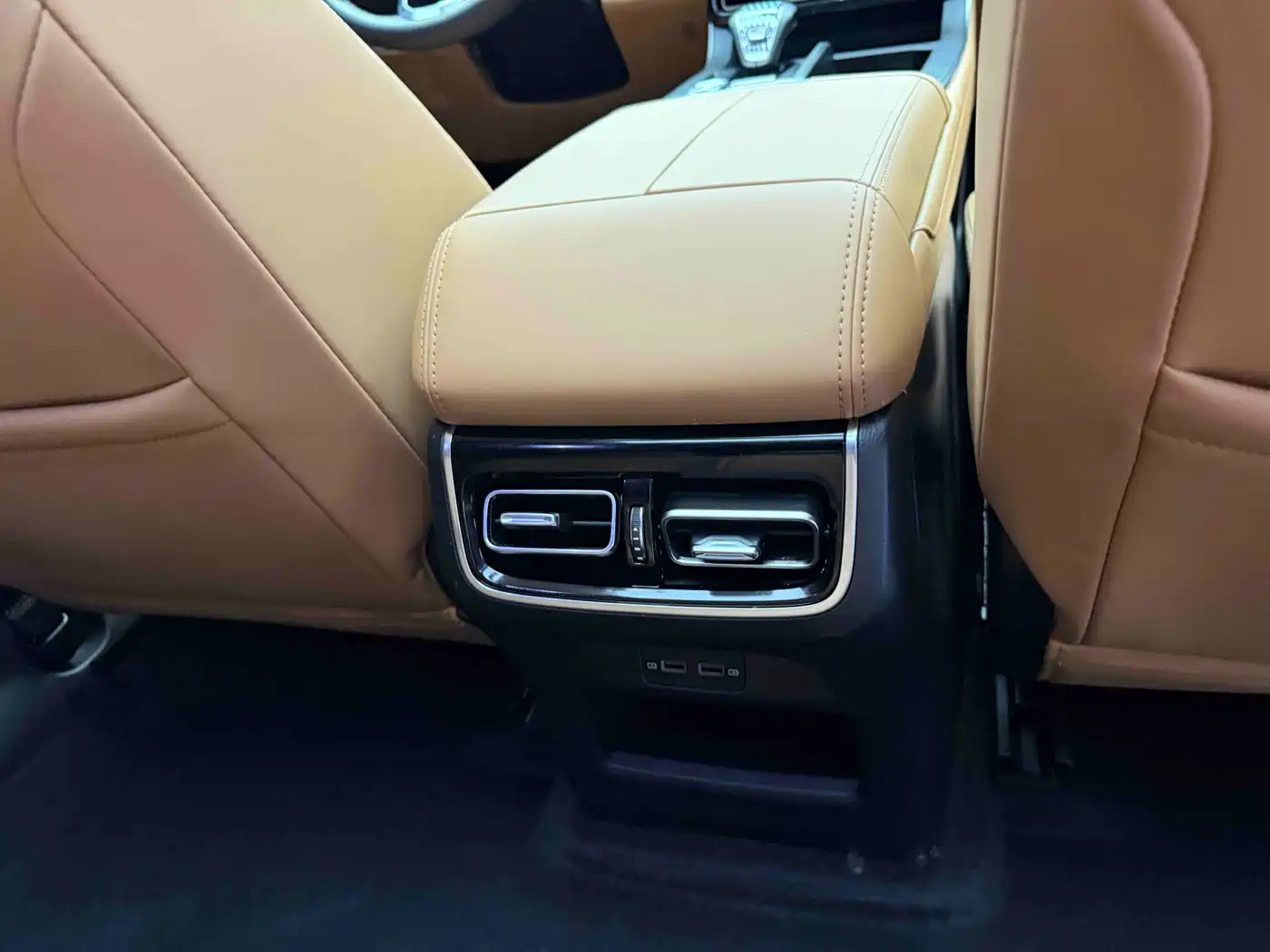 GAC Trumpchi Trumpchi GS8 2025 Pilot Series 2.0TGDI 2WD Luxury Edition 5-seater фото 23
