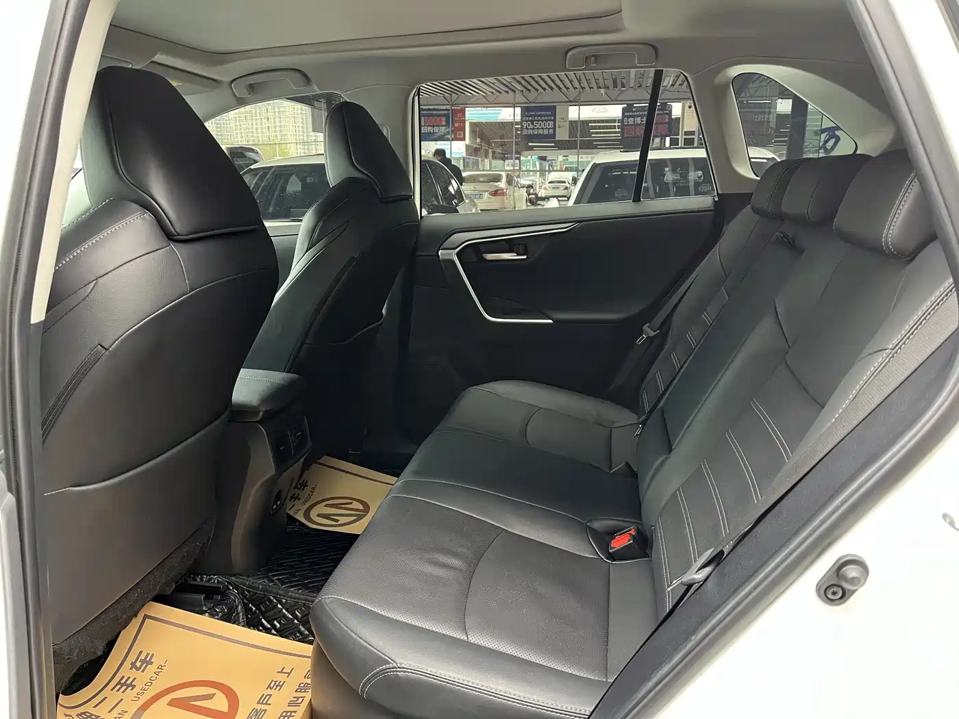 Toyota Wildlander 2026 2023 Hybrid 2.5L E-CVT AWD Premium Edition