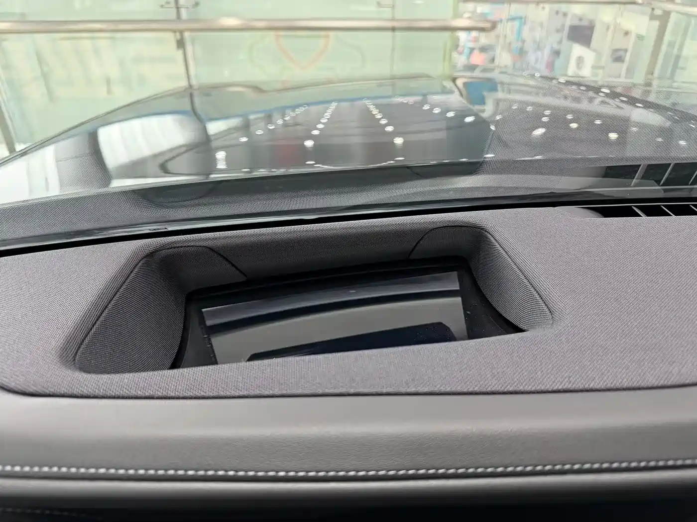 BMW 7 Series 2023 740Li Exclusive M Sport Package фото 22