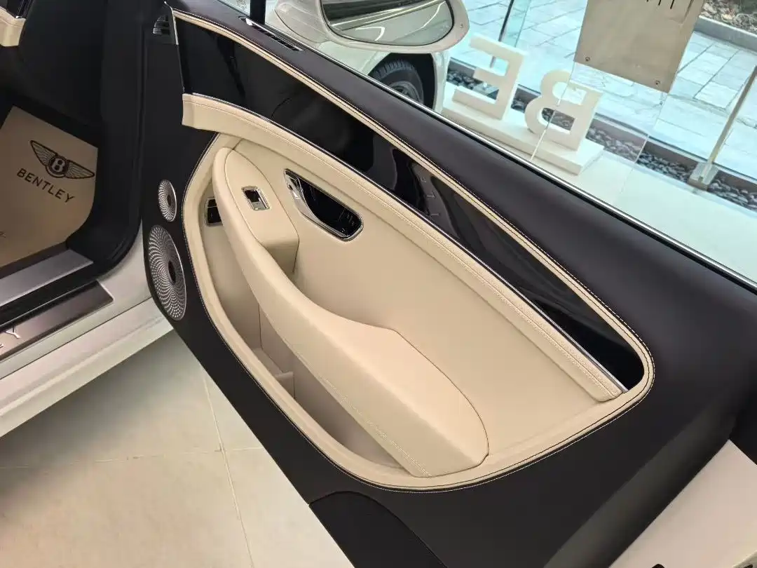 Bentley Continental Plug-in Hybrid 2026 GT Base Model фото 3