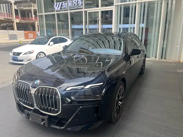 BMW 7 Series 2023 Model 735Li M Sport Package