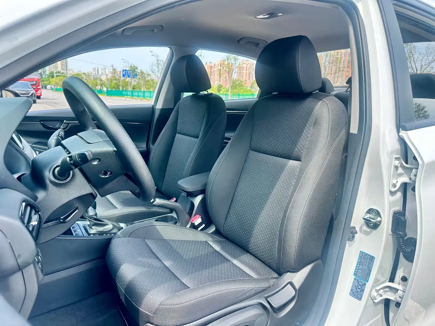 Hyundai Elantra 2018 1.6L Automatic Pleasing Edition GL China VI фото 21