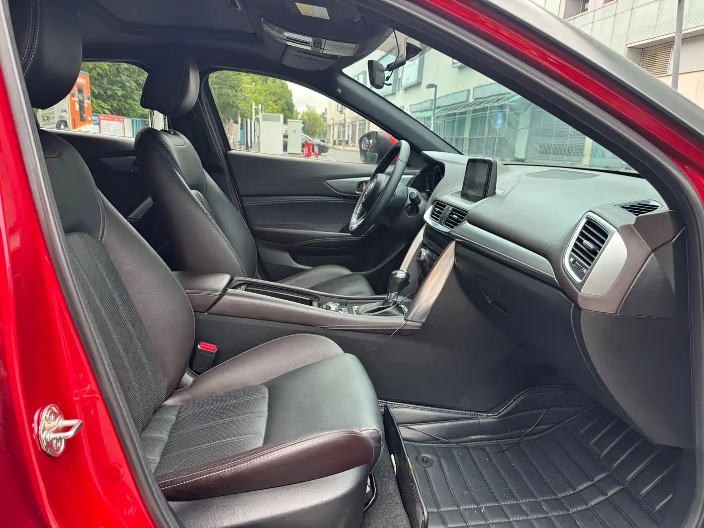 Фото 8 - Mazda CX-4