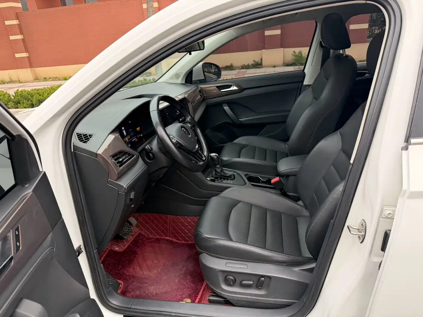 Volkswagen Tharu 2022 280TSI FWD Luxury Edition фото 9