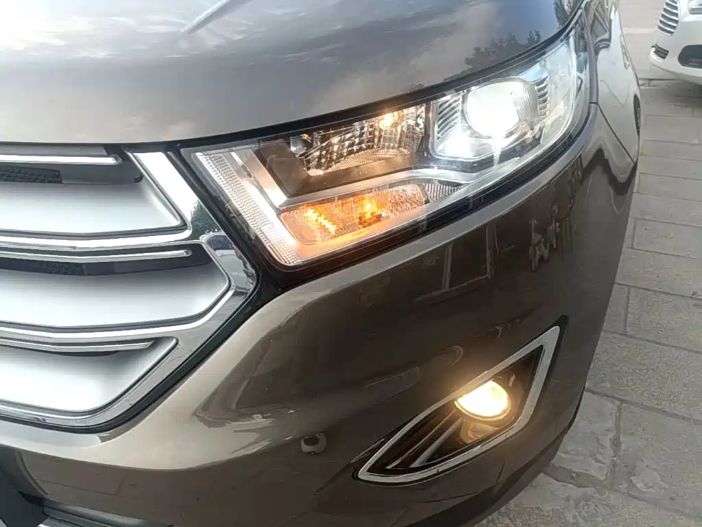 Фото 3 - Ford Edge