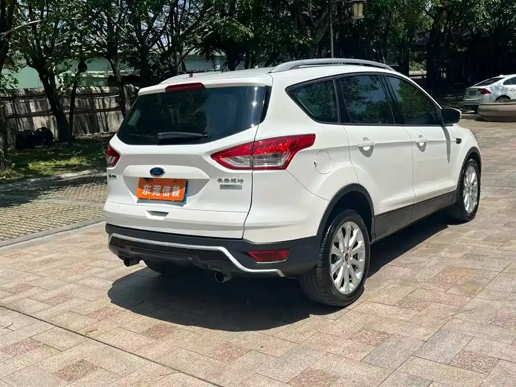 Фото 6 - Ford Kuga