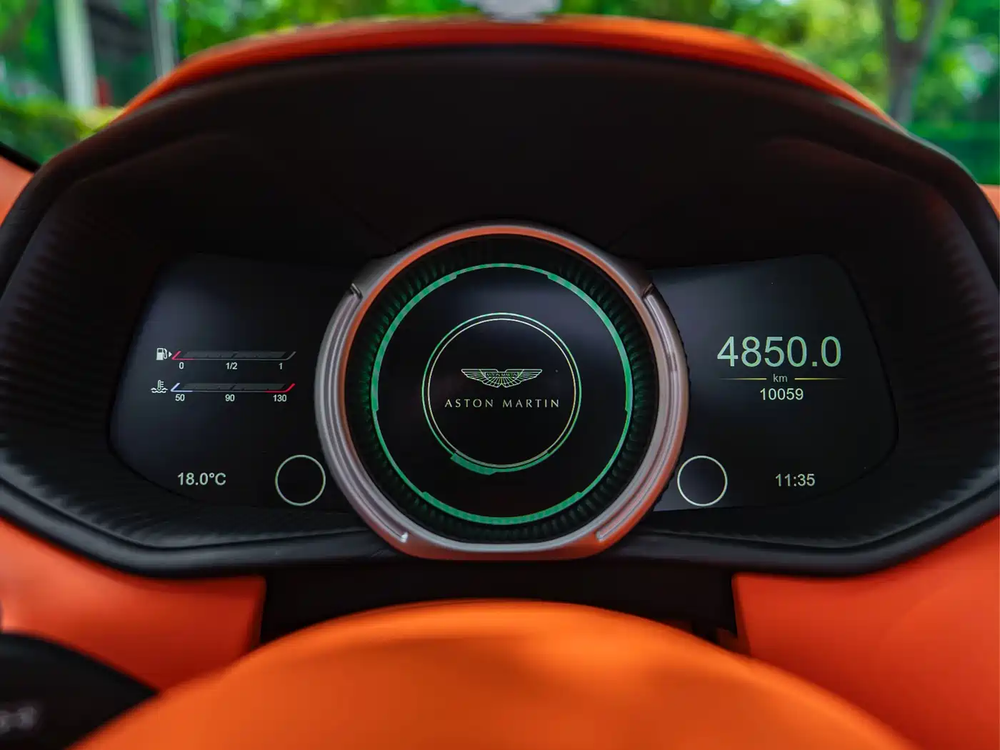 Aston Martin DB11 2023 4.0T V8 Volante фото 18