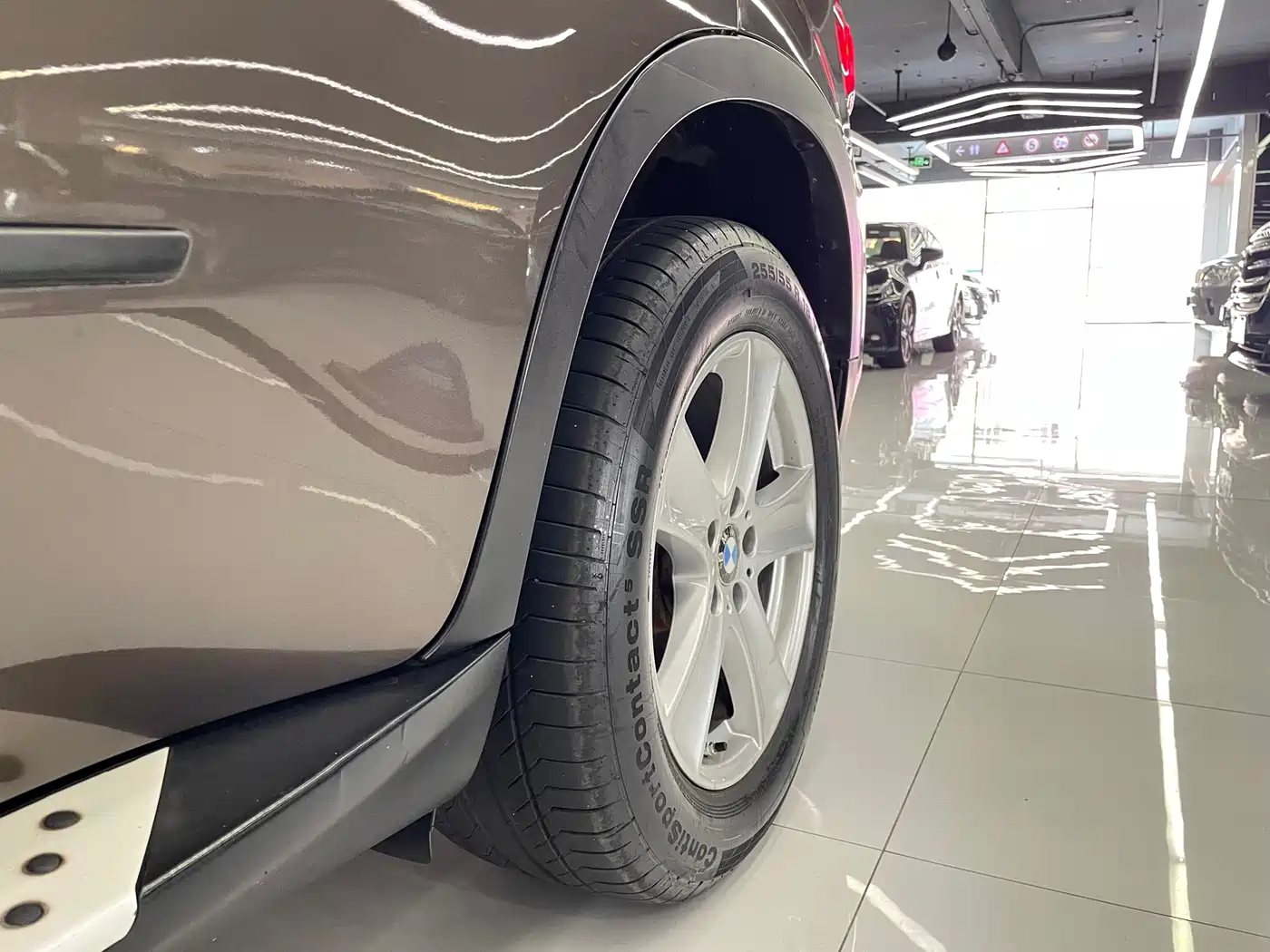 BMW X5 (Import) 2011 xDrive35i Leading Edition фото 43
