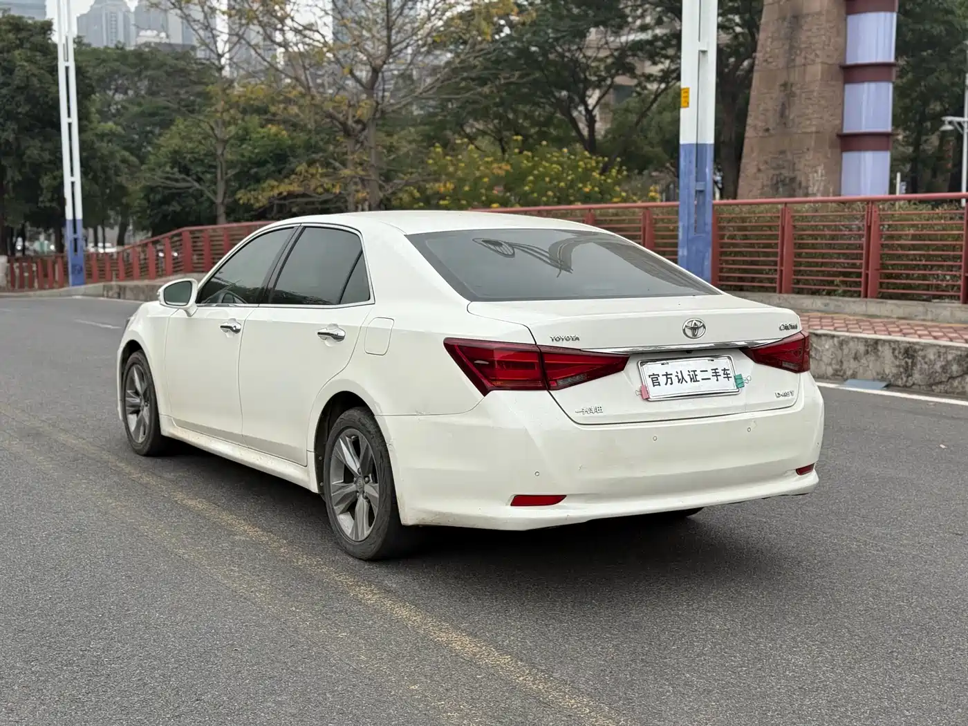Toyota Crown 2015 2.0T Fashion фото 15