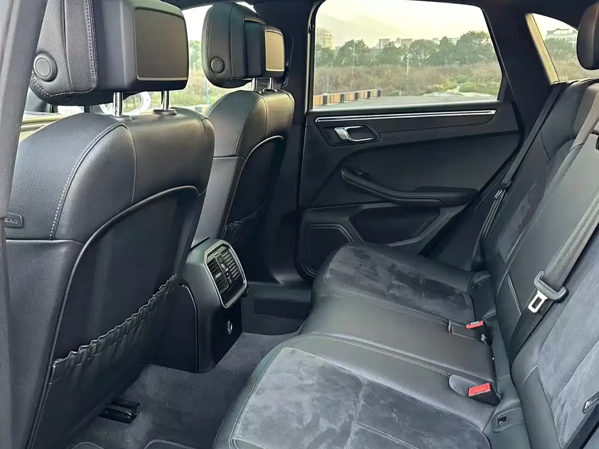Porsche Macan 2018 Macan 2.0T фото 5