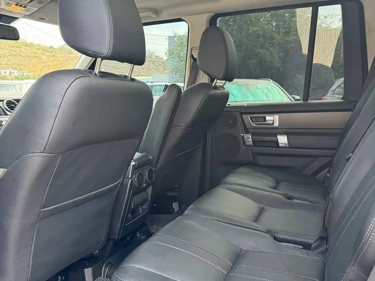 Фото 6 - Land Rover Discovery