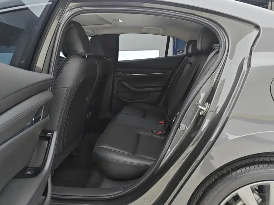 Mazda Mazda3 Axela 2024 2023 2.0L Automatic Premium Edition