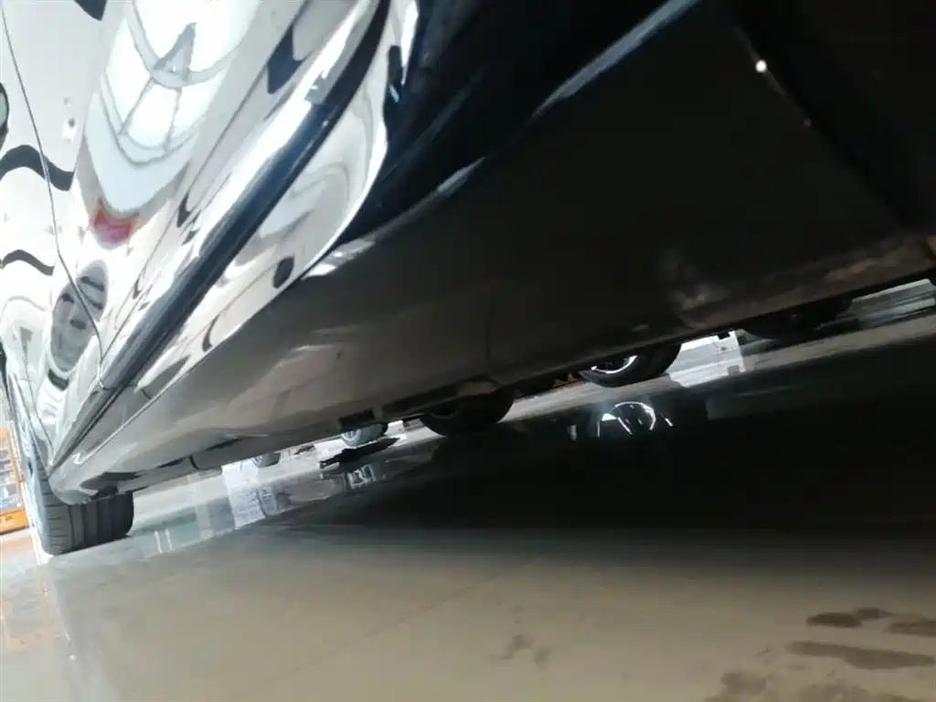Mercedes-Benz EQE 2022 350 Luxury Edition фото 22