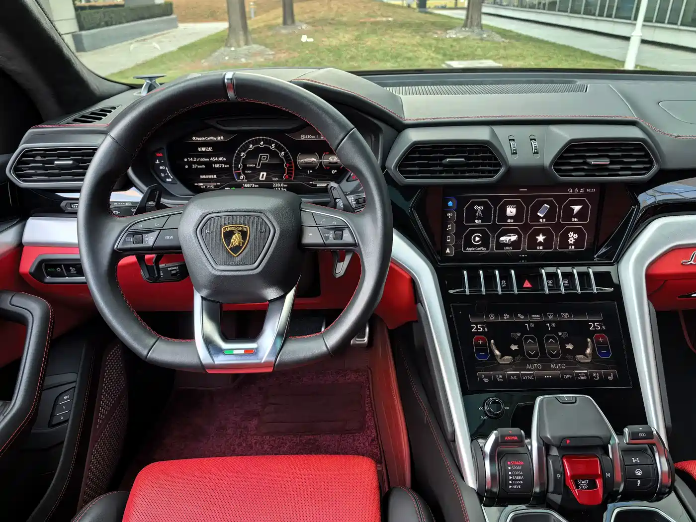 Lamborghini Urus 2021 4.0T V8 фото 16