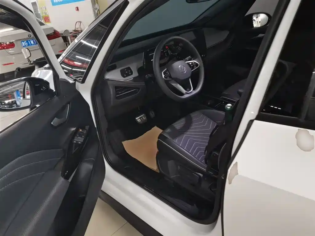 Volkswagen ID.3 2024 Pure Smart Edition фото 15