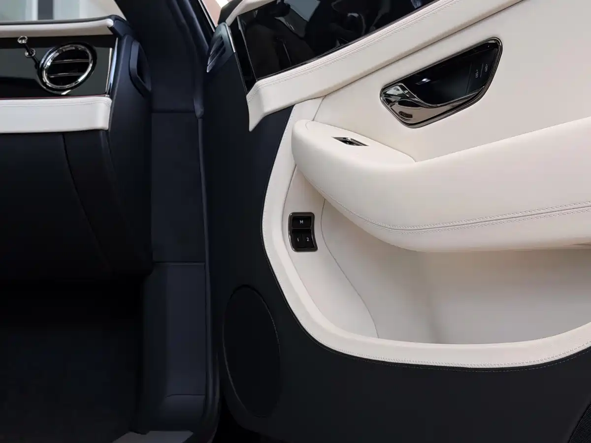 Bentley Continental Plug-in Hybrid 2026 GT Base Model фото 12