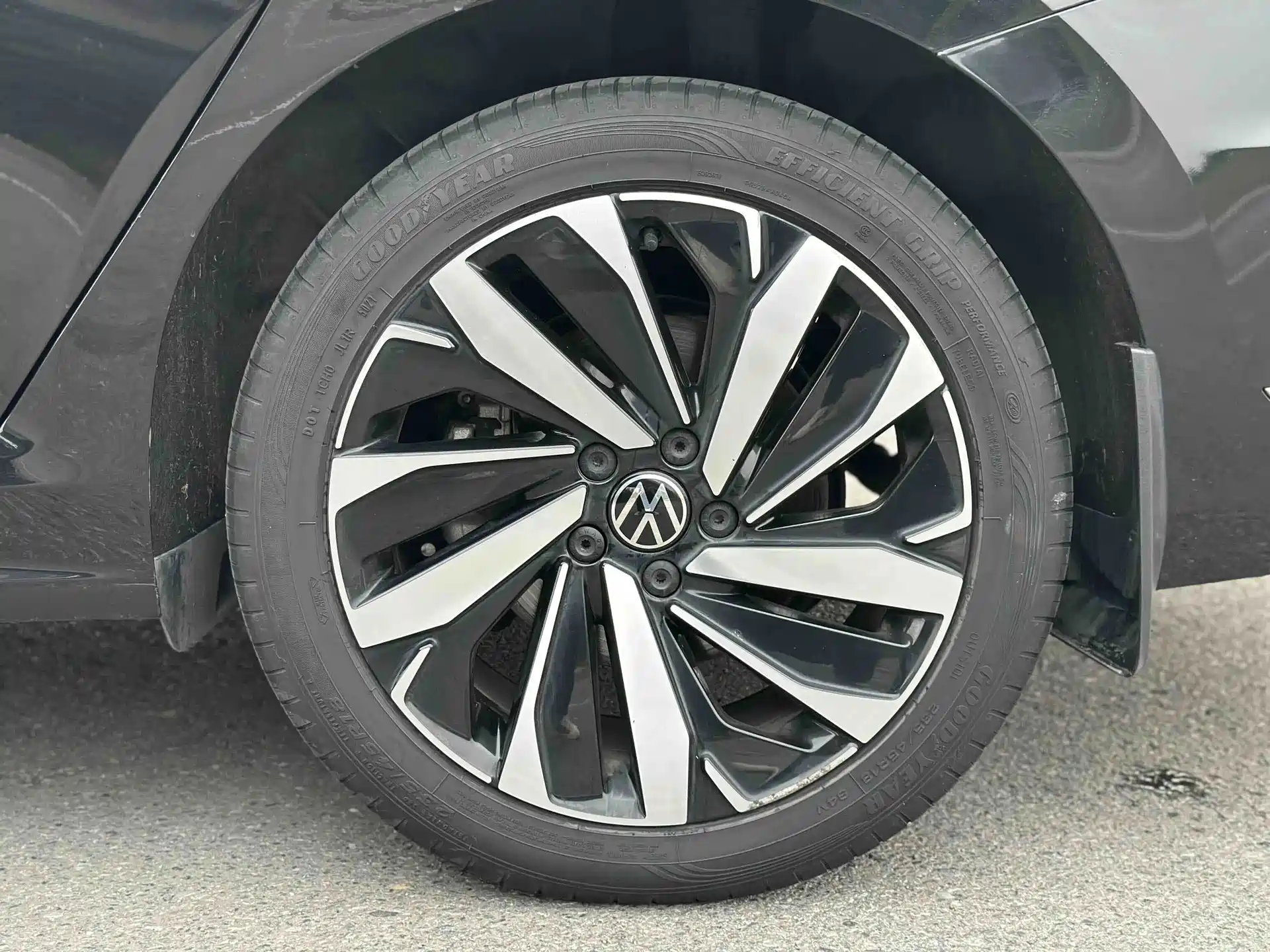 Фото 15 - Volkswagen Passat