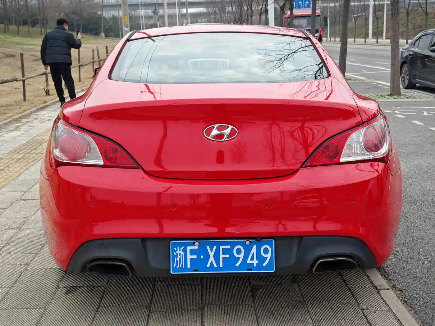 Hyundai Genesis Coupe 2009 Model 2.0T Automatic Luxury Edition фото 16
