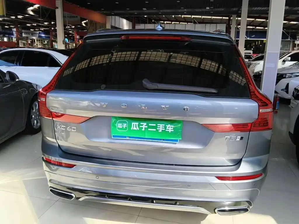 Фото 6 - Volvo XC60