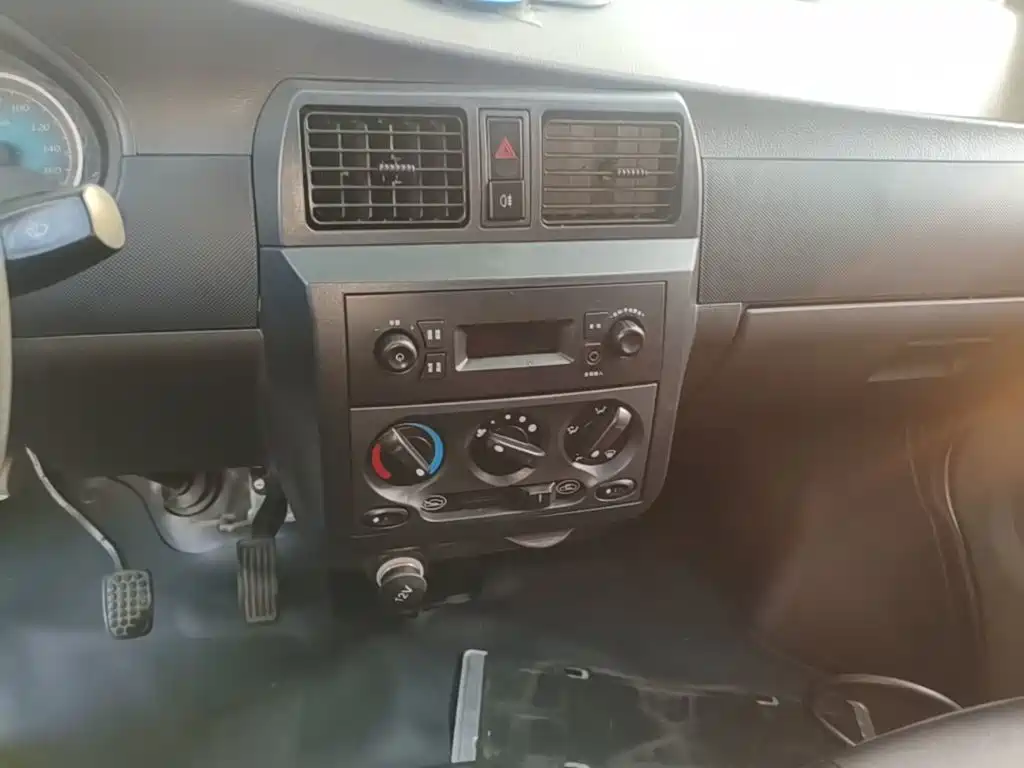 Wuling Motors Wuling EV50 2023 2021 Van Logistics Vehicle with Lishen 41.6kWh Liuji Electronic Control
