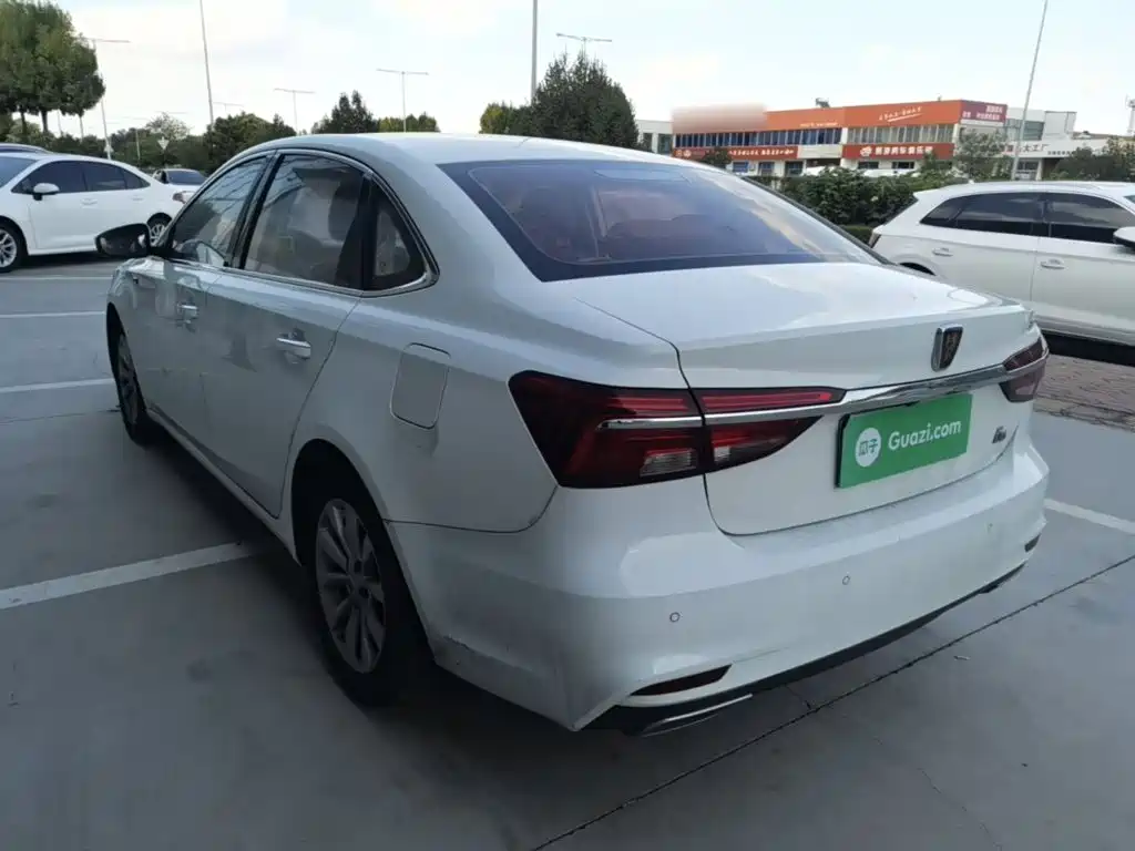Фото 5 - Roewe i6