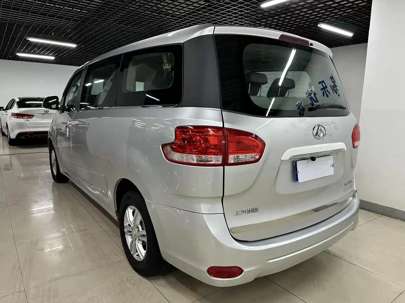 SAIC Maxus Maxus G10 2018 PLUS 2.0T Auto Smart Enjoyment Edition фото 7