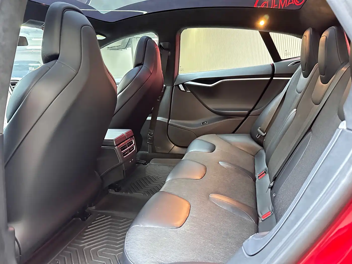TESLA MODEL S