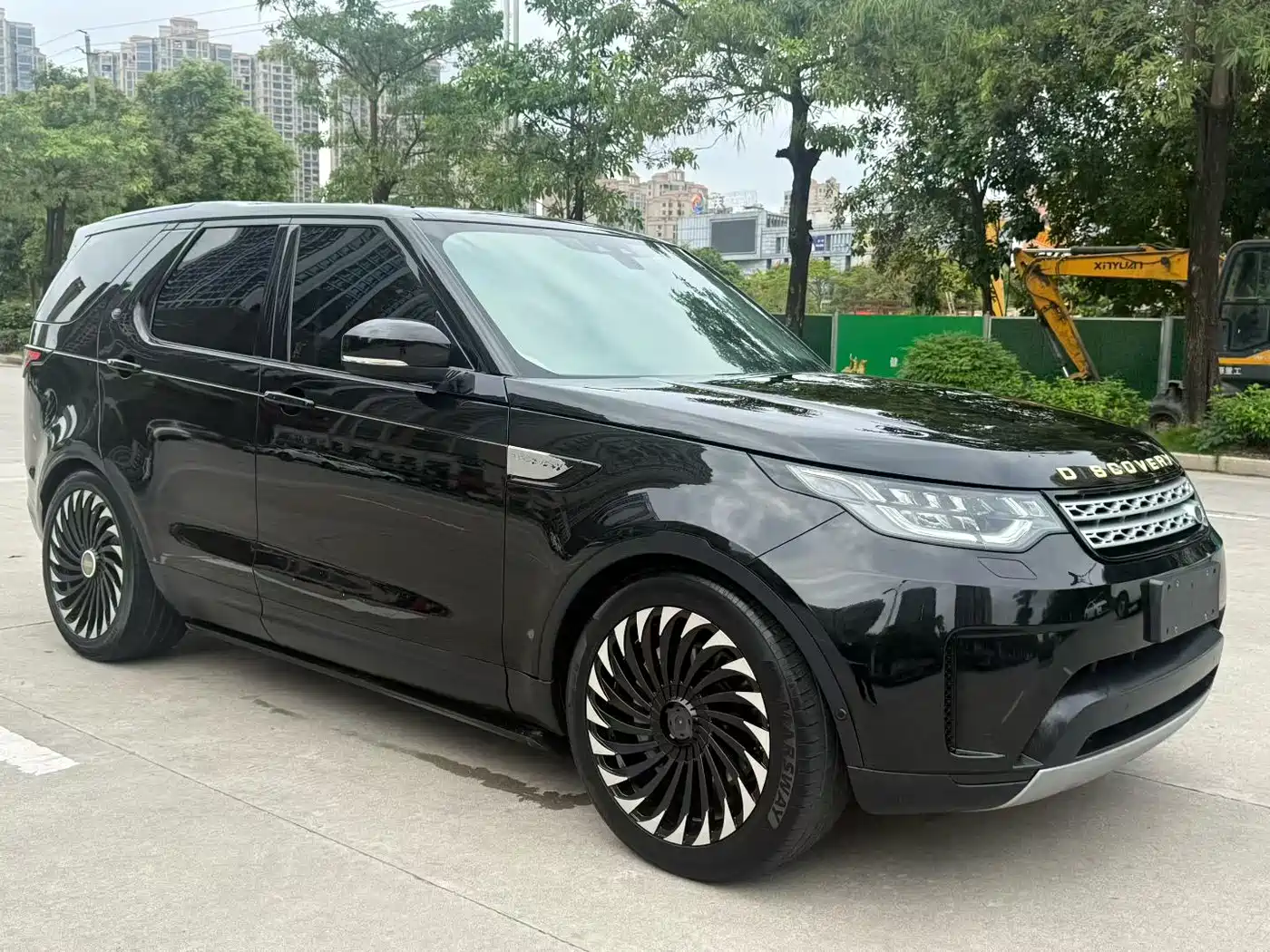 Land Rover Discovery 2019 3.0 SC V6 HSE фото 3