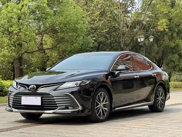 TOYOTA CAMRY 2024