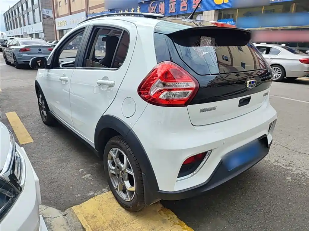Geely Yuanjing X1 2018 2017 1.3L Auto Fun Edition