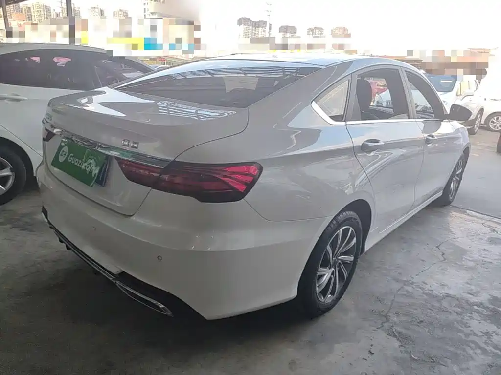 Фото 7 - Geely Binrui