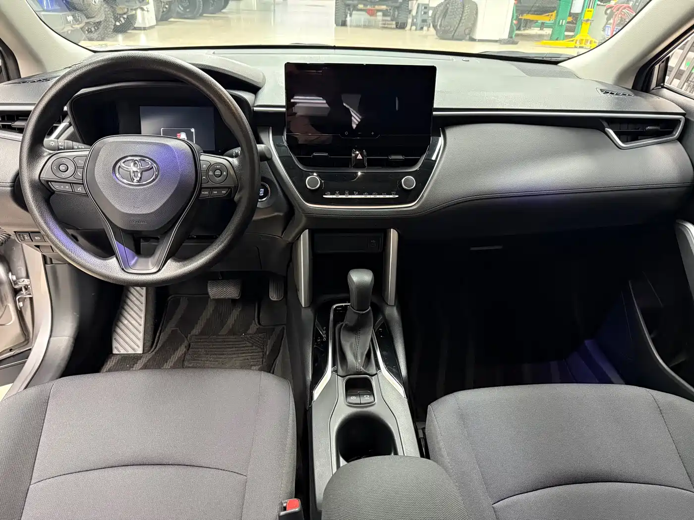 Toyota Corolla Cross 2023 2.0L Elite Edition фото 6