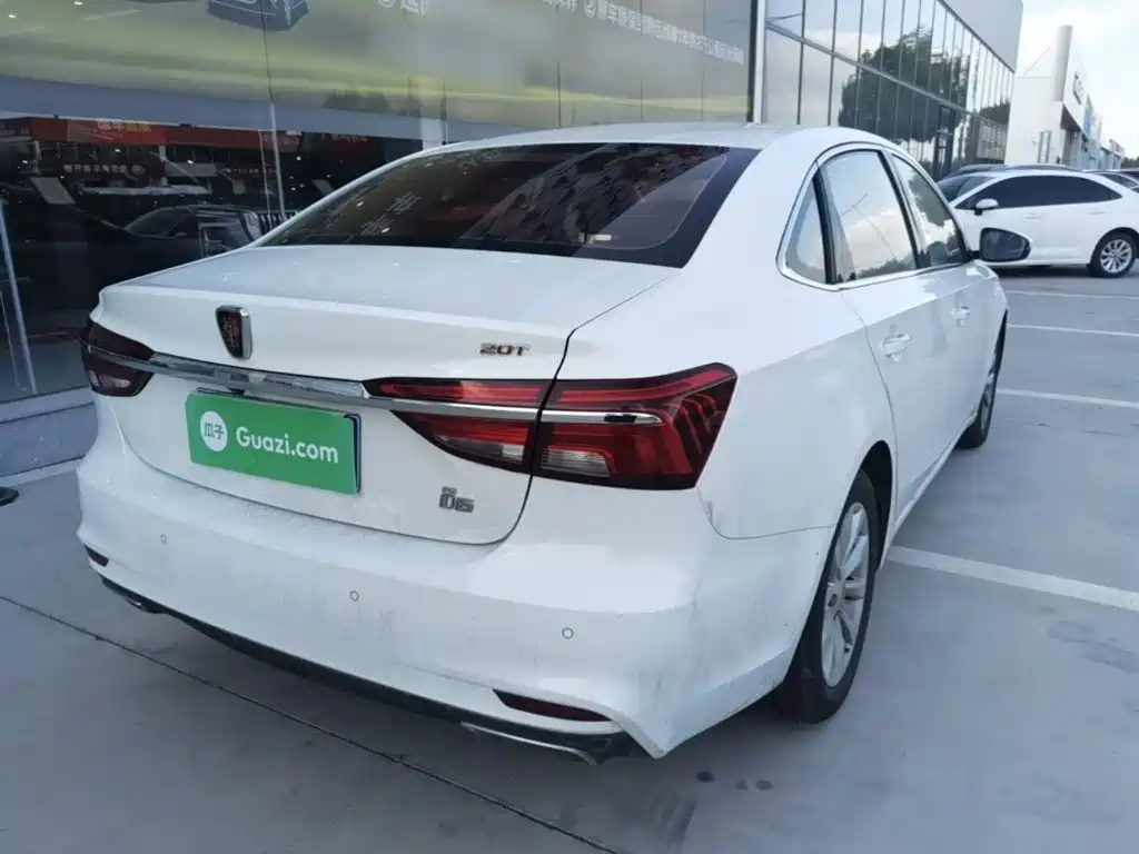Фото 7 - Roewe i6