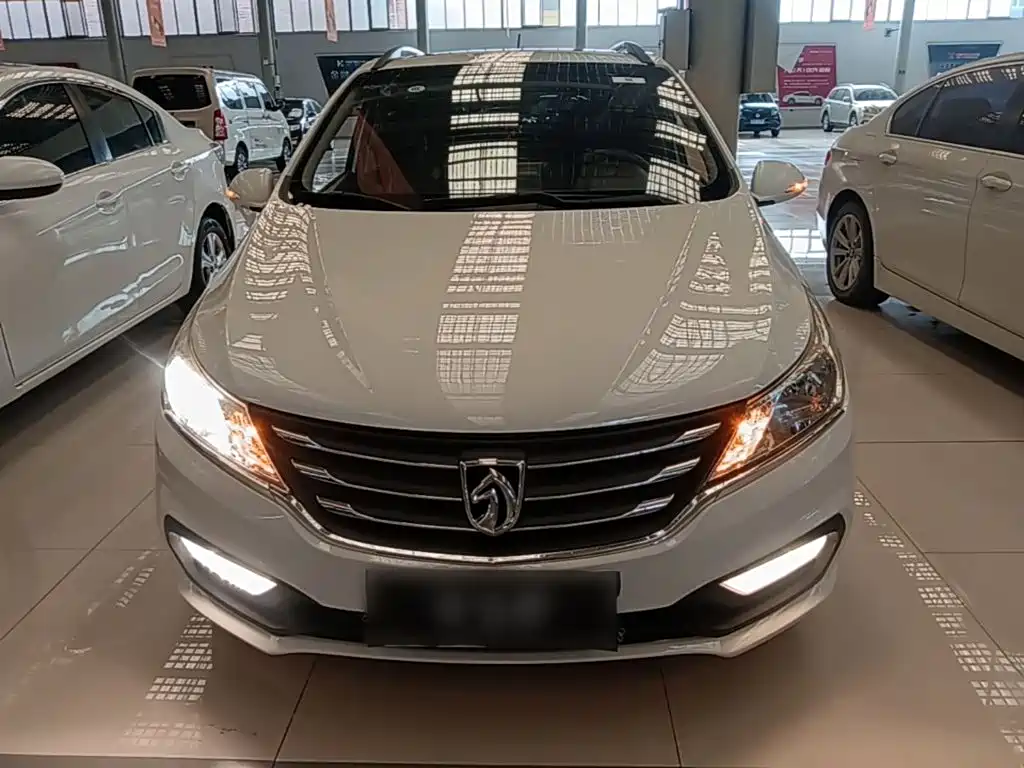 Baojun 310 2016 2016 1.2L Manual Luxury Type