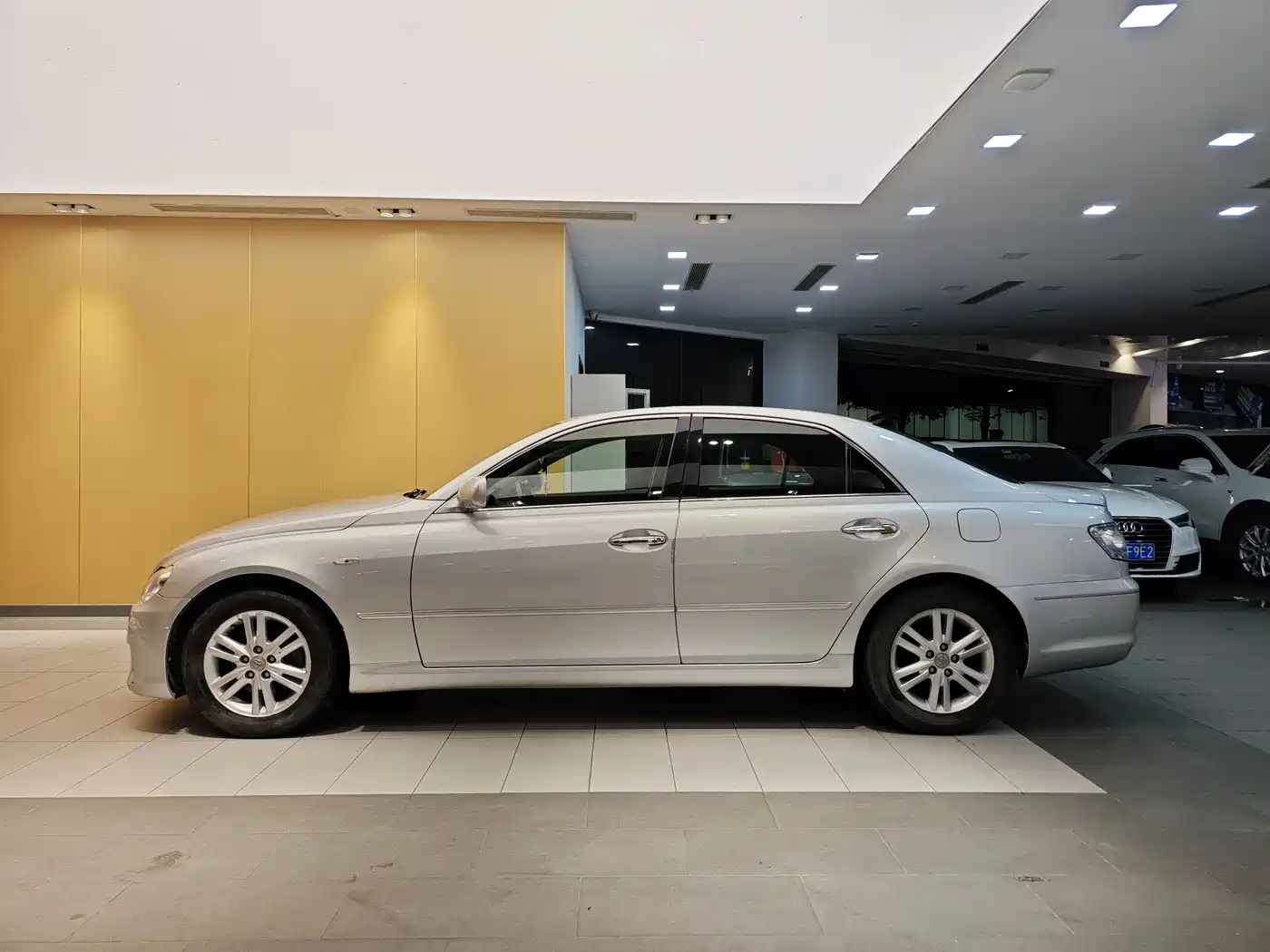 Toyota Reiz фото 6
