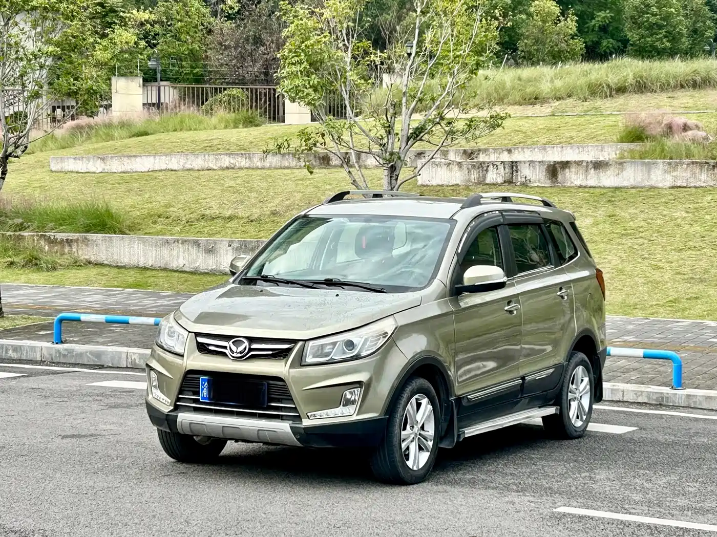 BAIC Huansu S3 2016 2016 1.5L Manual Luxury (China IV)