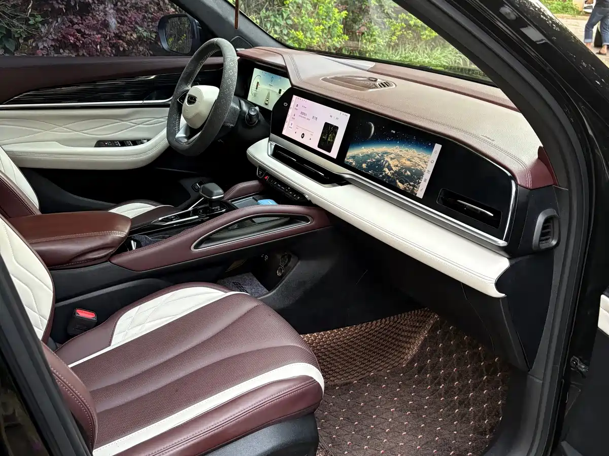 Фото 7 - Geely Xingyue L
