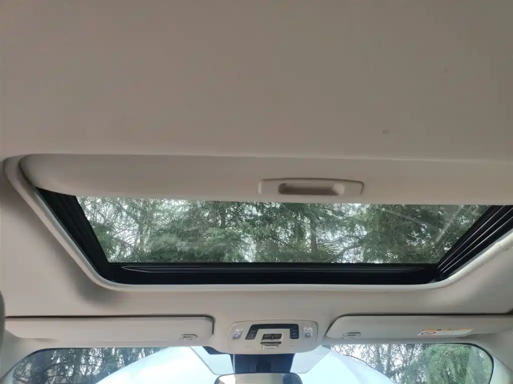 Toyota Sienna 2024 2.5L Hybrid Comfort Edition фото 9