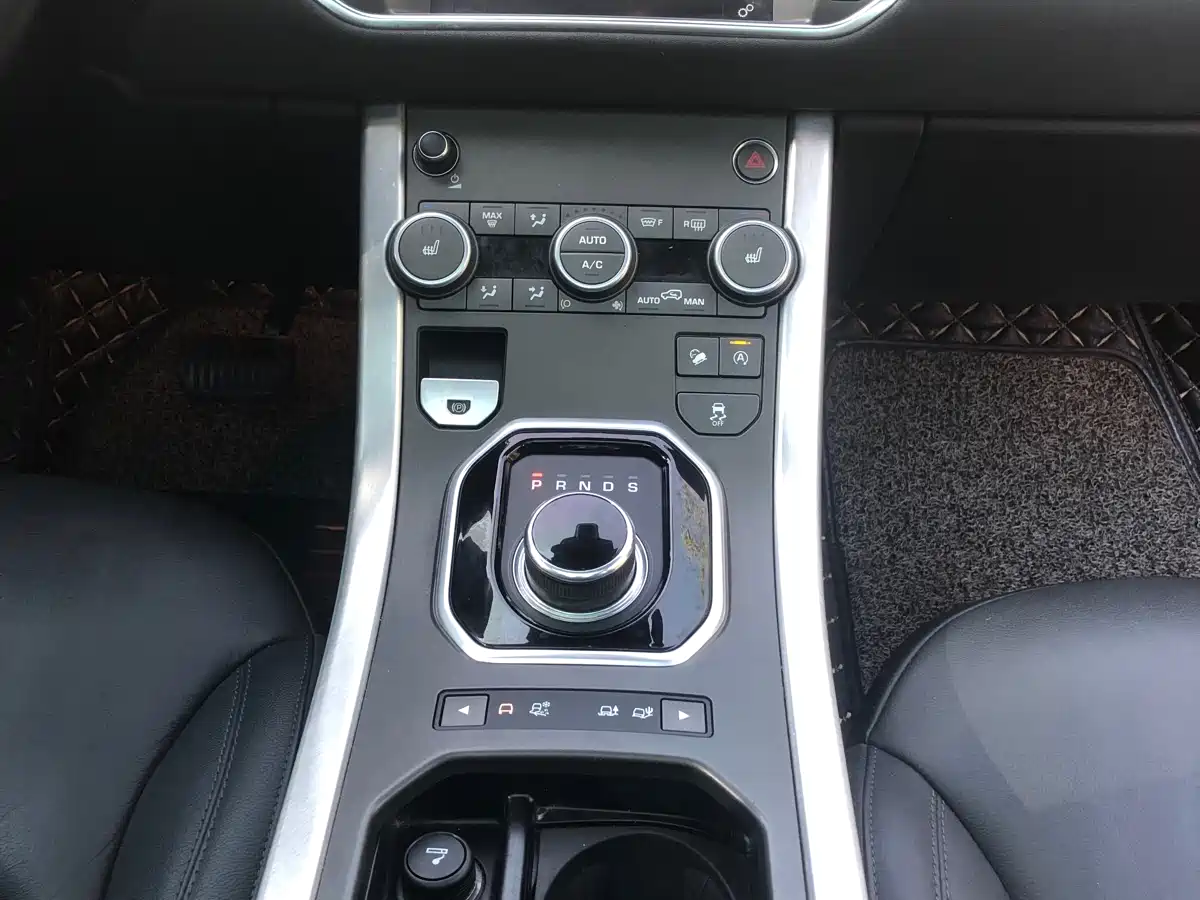 Land Rover Range Rover Evoque 2017 2.0T SE Smart Shine Edition фото 19