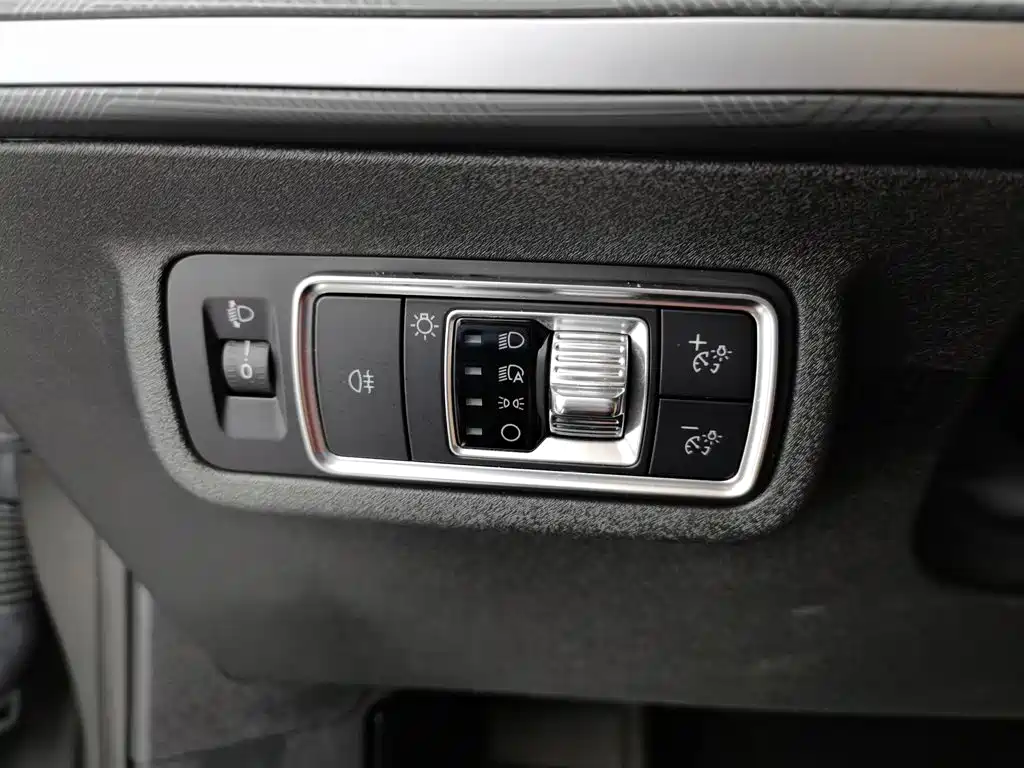 Lincoln Z 2023 2022 Model iEnjoy Premium Edition