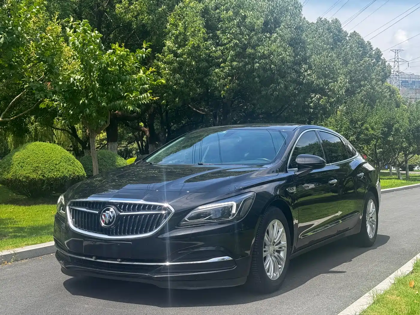 Photo 1 - Buick LaCrosse