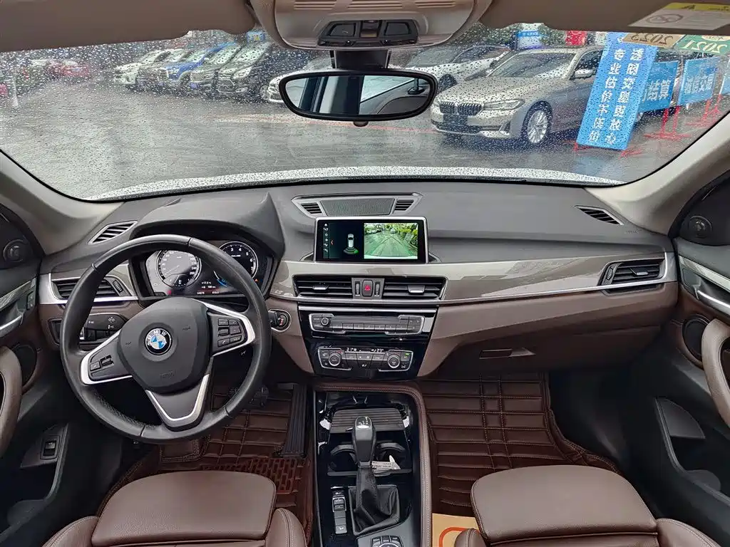 BMW X1 2019 xDrive20Li Premium Model фото 6