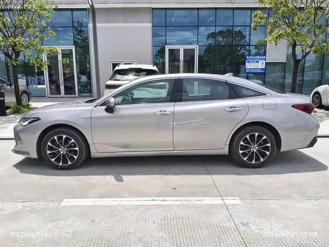 Toyota Avalon 2022 Hybrid 2.5L Luxury Edition — фото 3