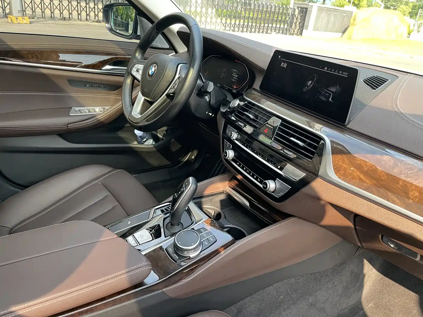 BMW 5 Series 2020 525Li Luxury Package фото 9