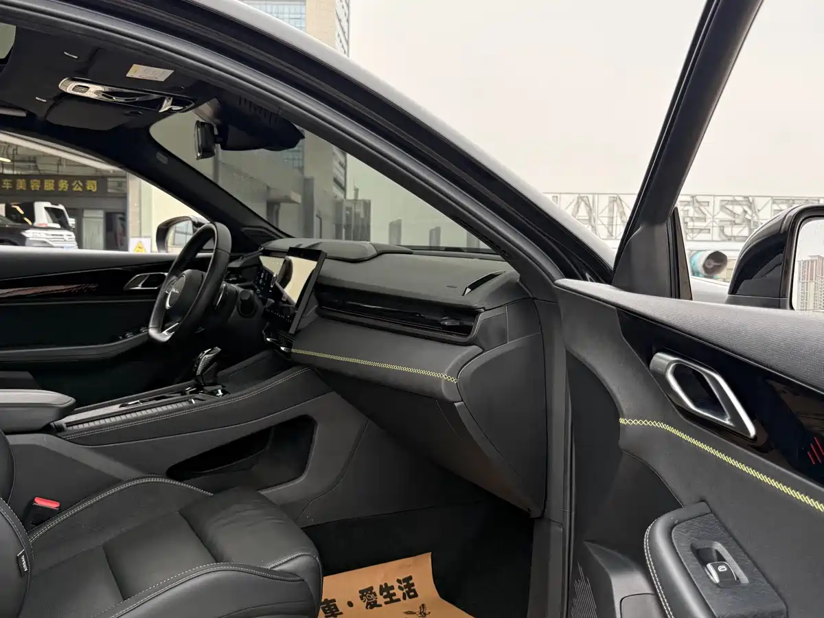 Lynk & Co 03 2023 2.0TD DCT Jin Pro фото 9