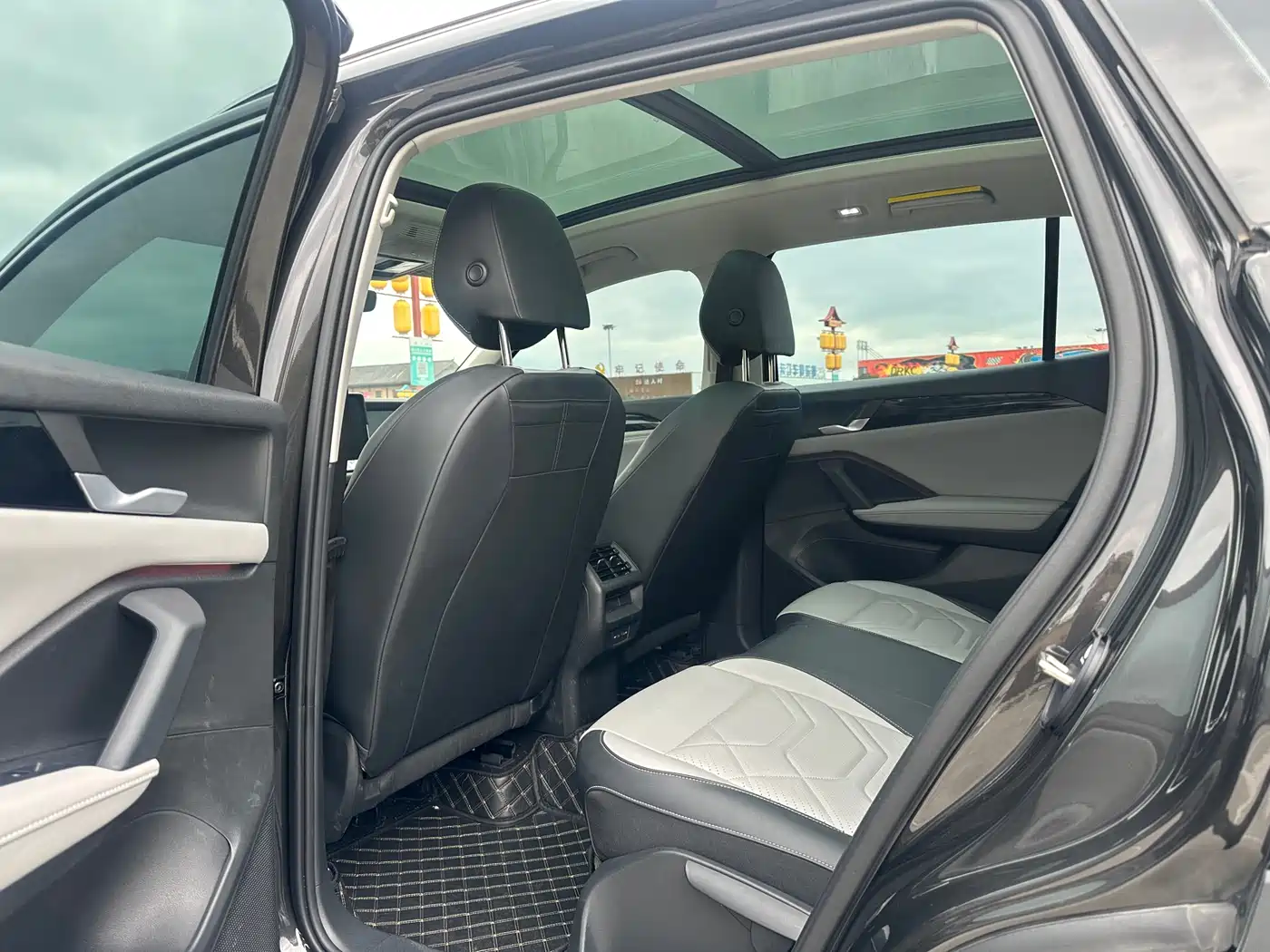 Volkswagen Tayron 2025 Tayron L 330TSI 2WD Elite фото 9