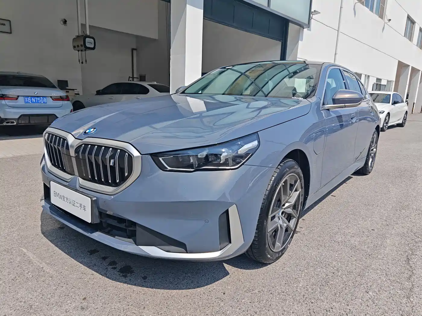 BMW i5 2024 eDrive 35L Premium Luxury Package фото 2