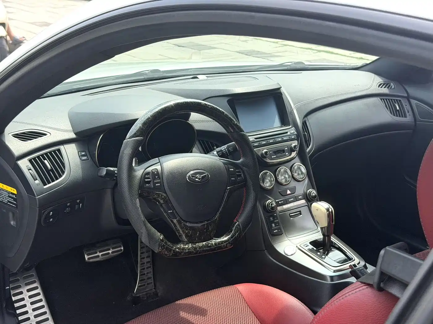 Hyundai Genesis Coupe 2013 2012 2.0T Automatic Elegant Edition